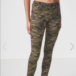 Camo jeggings